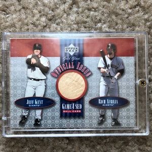2001 UPPER DECK SF GIANTS JEFF KENT & RICH AURILIA GAME USED BALL CARD